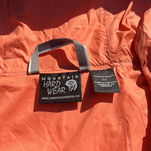 Mountain Hardware outer shell rain jacket white with orange mesh inner lining SP - Picture 6 of 11